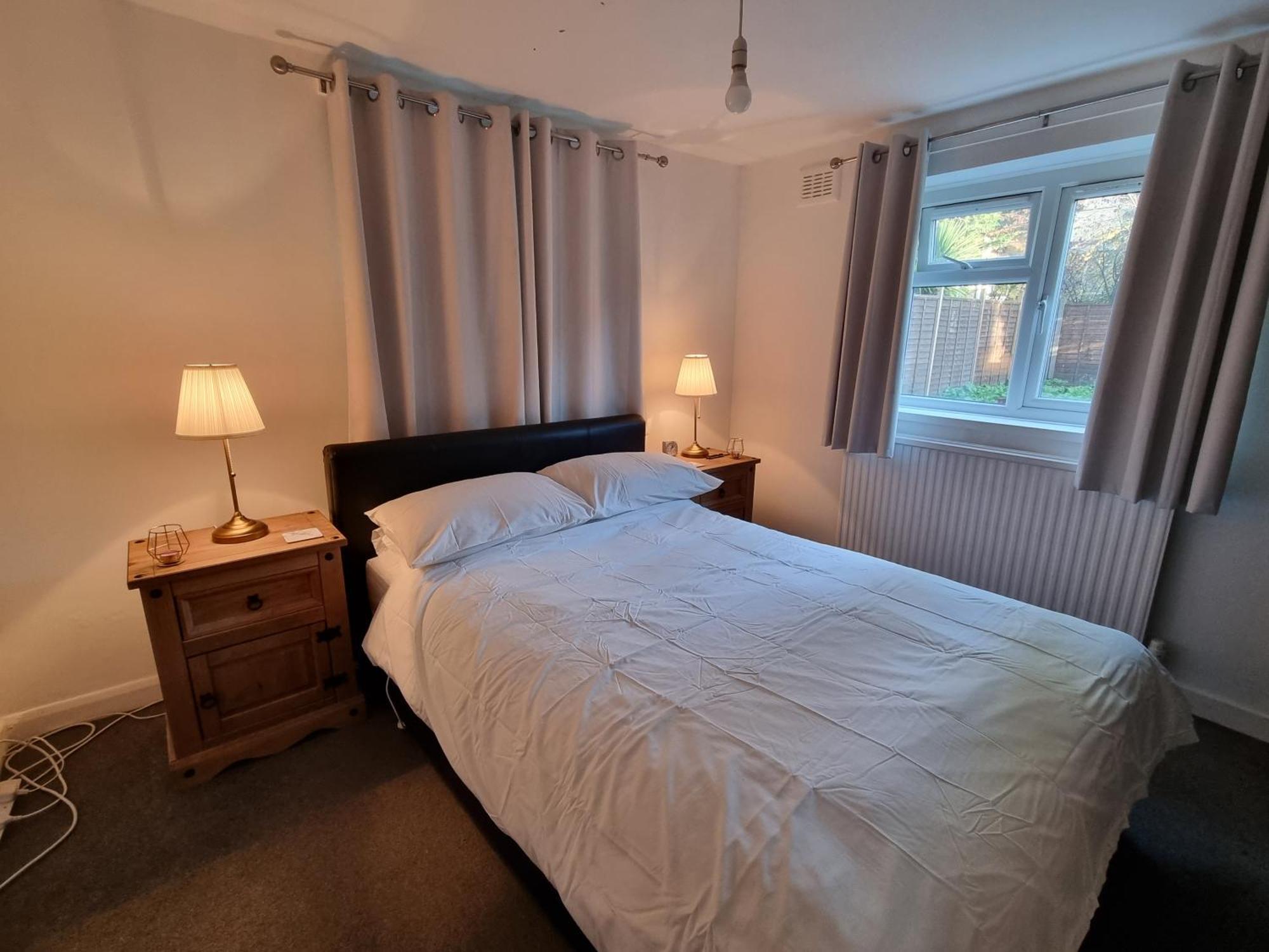 Beautiful Double Room In Acton, West London Ngoại thất bức ảnh